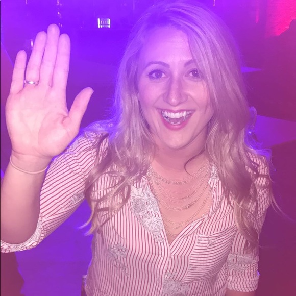 Meet your Posher, Emily - Picture 3 of 3